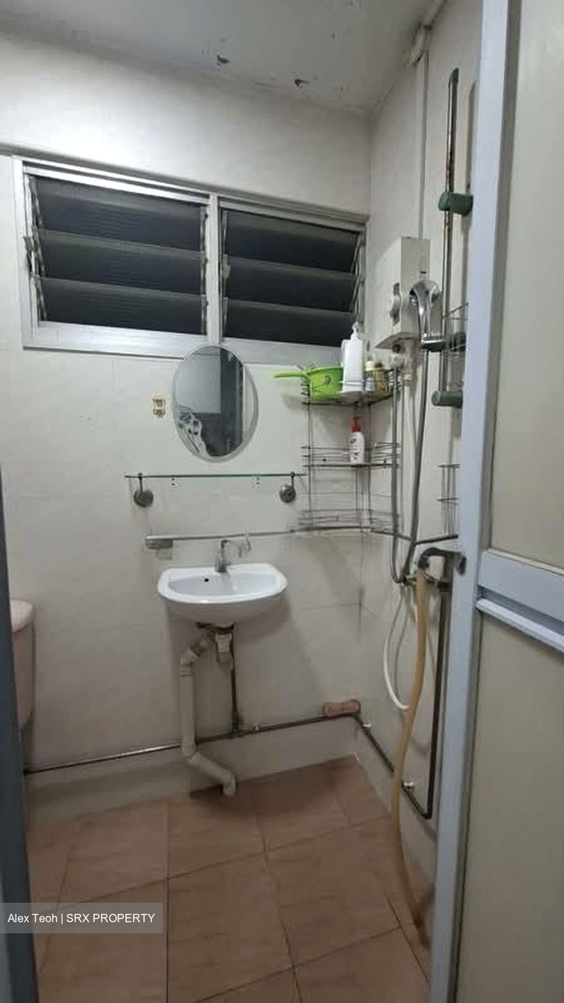 Blk 323 Bukit Batok Street 33 (Bukit Batok), HDB 4 Rooms #573932721